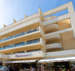 Hotel_Exterior.jpg