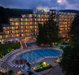 Hotel_Exterior_7.jpg