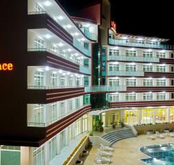 Hotel_Exterior_7.jpg