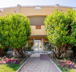 Hotel_Exterior_7.jpg