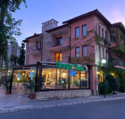 Hotel_Exterior_7.jpg