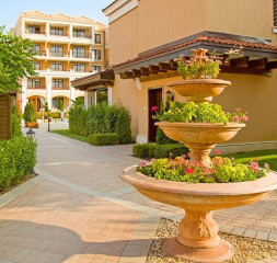Hotel_Exterior_7.jpg