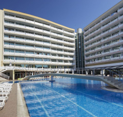 Hotel_Exterior_7.jpg