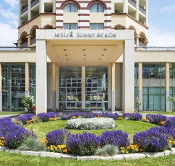 Hotel_Exterior.jpg