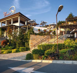 Hotel_Exterior.jpg