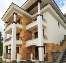 Hotel_Exterior_8.jpg
