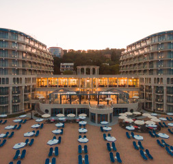 Hotel_Exterior_8.jpg