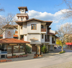 Hotel_Exterior_8.jpg