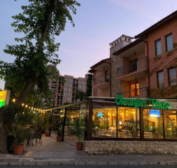 Hotel_Exterior_8.jpg