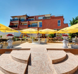 Hotel_Exterior_8.jpg