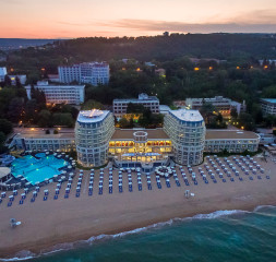 Hotel_Exterior_9.jpg