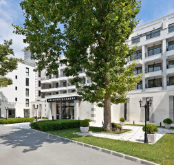 Hotel_Exterior_9.jpg
