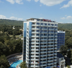 Hotel_Exterior.jpg