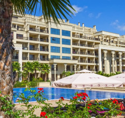 Hotel_Exterior.jpg