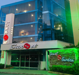 Hotel_Exterior.jpg