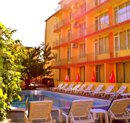 Hotel_Exterior.jpg