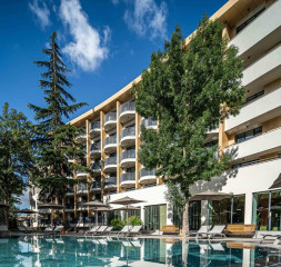 Hotel_Exteror_8.jpg