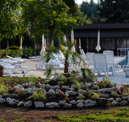 Hotel_Garden_1.jpg