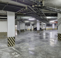 Hotel_Parking_1.jpg