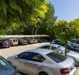 Hotel_Parking.jpg