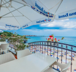 Hotel_Terrace_9.jpg