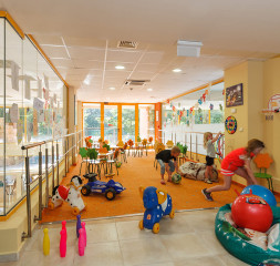 Kids_Area_2.jpg