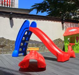 Kids_Area.jpg