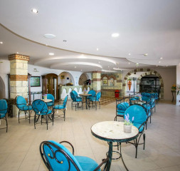 Lobby-Bar-Villas-Elenite-2.jpg
