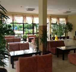Lobby_1.jpg