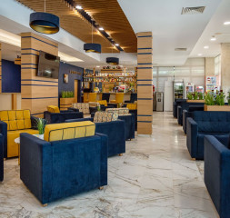 Lobby_1.jpg