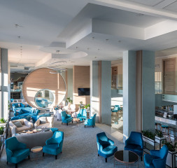 Lobby_1.jpg