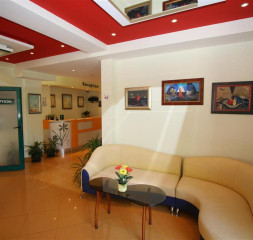 Lobby_1.jpg