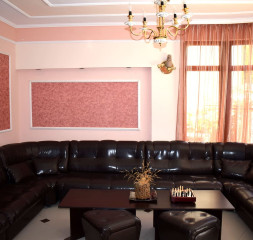 Lobby_1.jpg