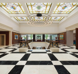 Lobby_1.jpg