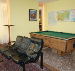 Lobby_1.jpg