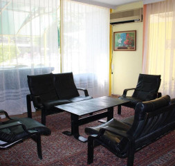 Lobby_1.jpg