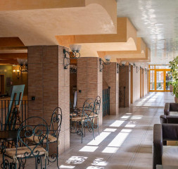 Lobby_1.jpg