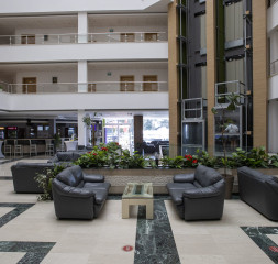 Lobby_2.jpg