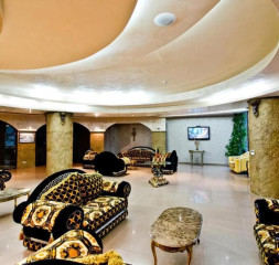 Lobby_2.jpg