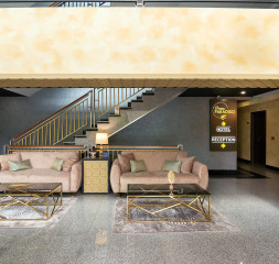 Lobby_2.jpg