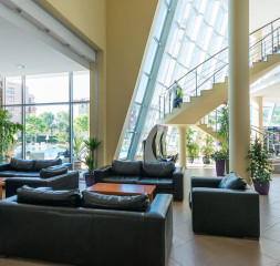 Lobby_2.jpg