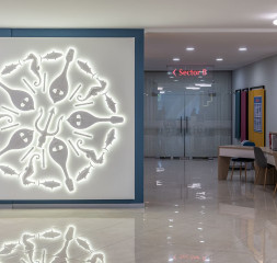 Lobby_32.jpg