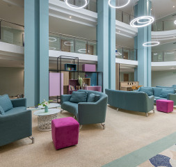 Lobby_37.jpg