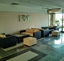 Lobby_3.jpg