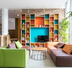 Lobby_3.jpg