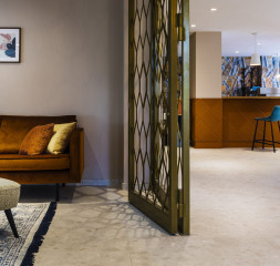 Lobby_3.jpg