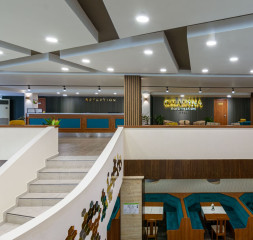 Lobby_3.jpg