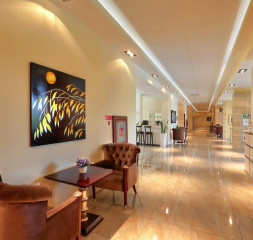 Lobby_3.jpg