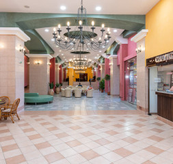 Lobby_4.jpg