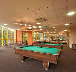 Lobby_4.jpg